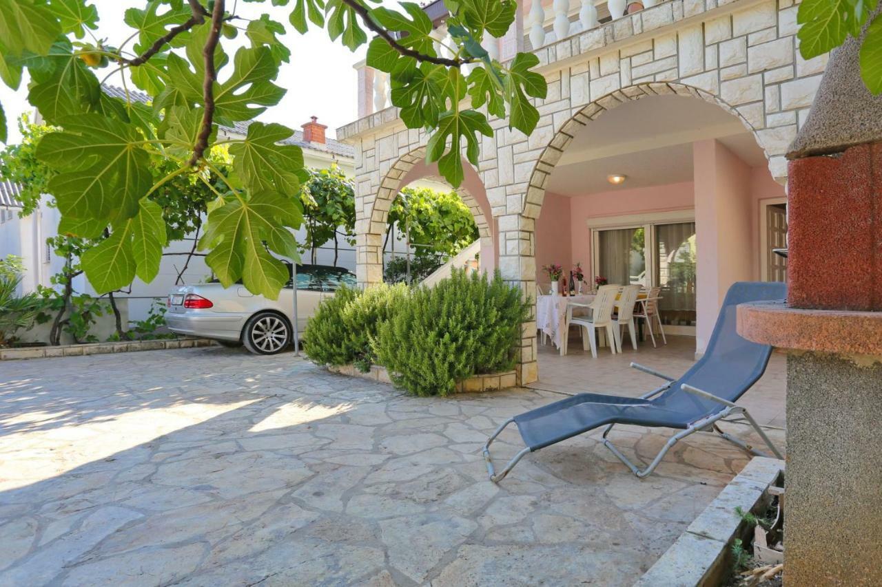 Villa Neyla Vir Exterior foto